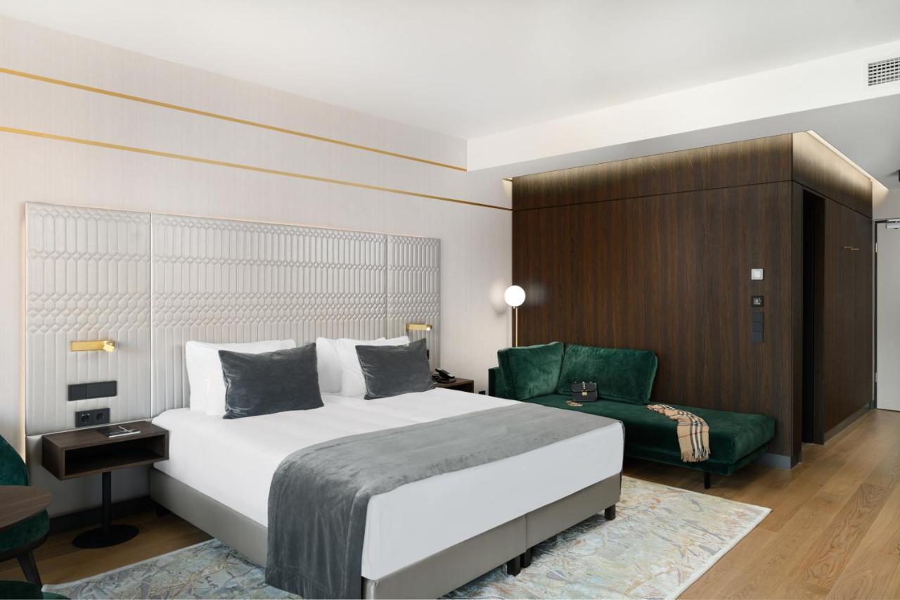 Emerald Downtown Luxury By Continental Group 2*