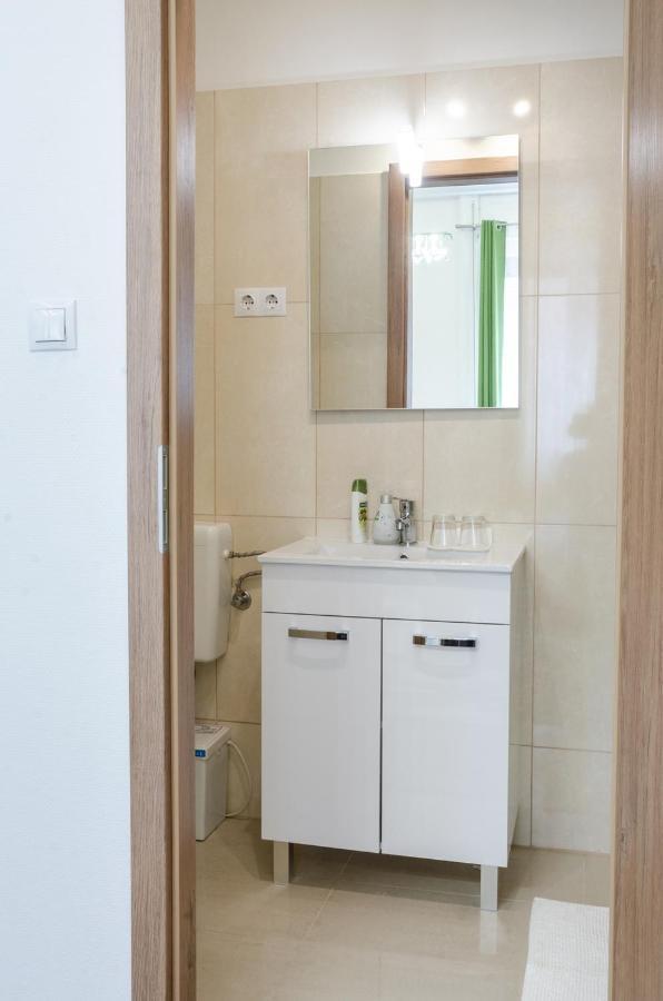 3 En Bedroom Flat In The Main Centre For 6ppl, 3bdr,3bthr,ac Apartamento