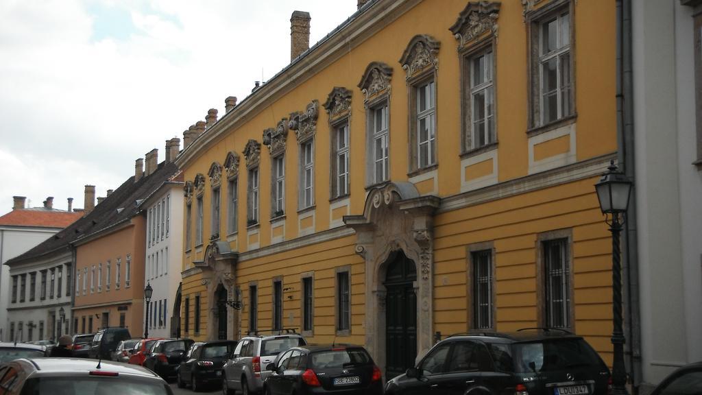 Var-lak A Budai Varban Appartamento