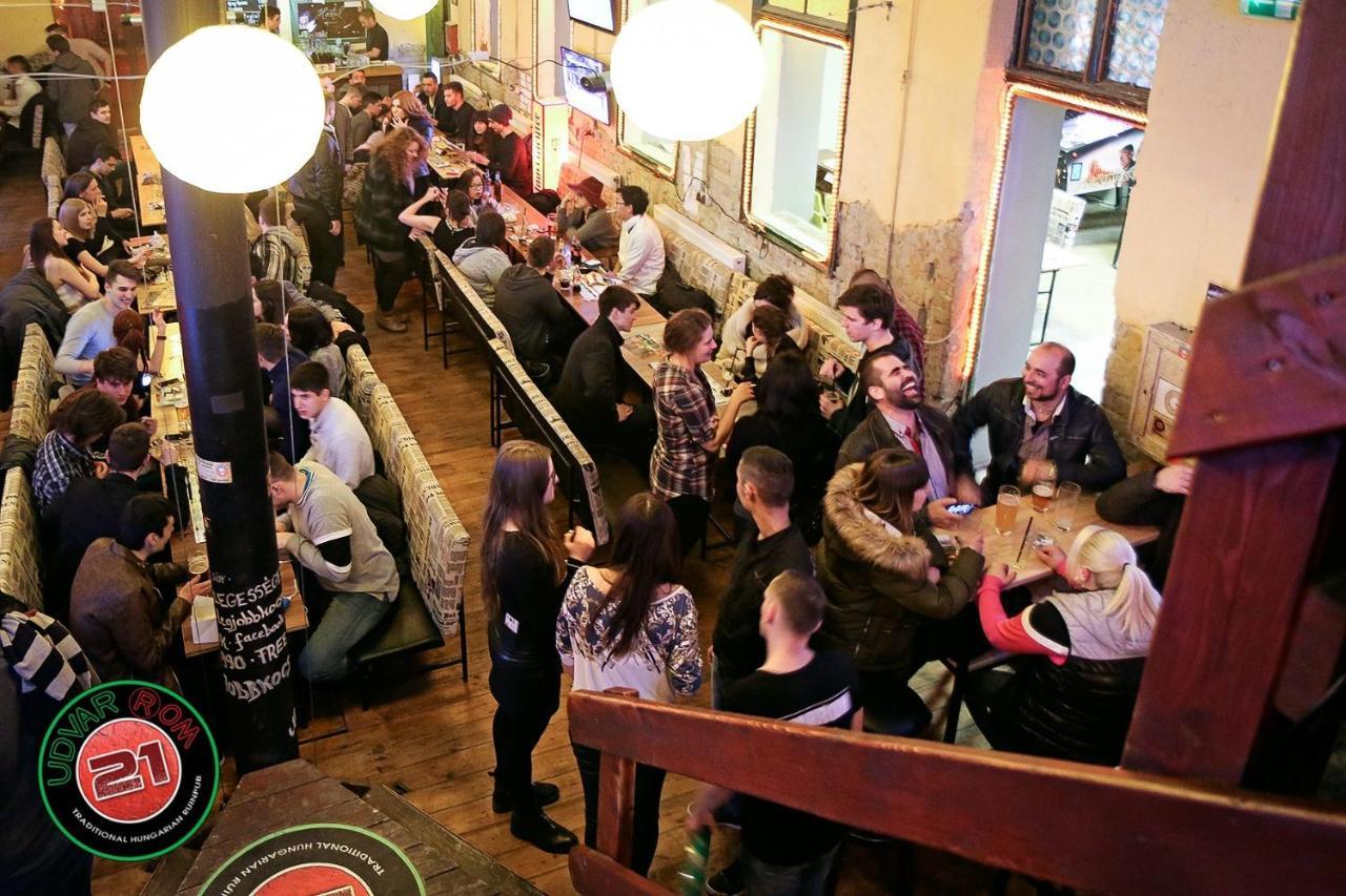 Hostel Party At Udvarom Budapest