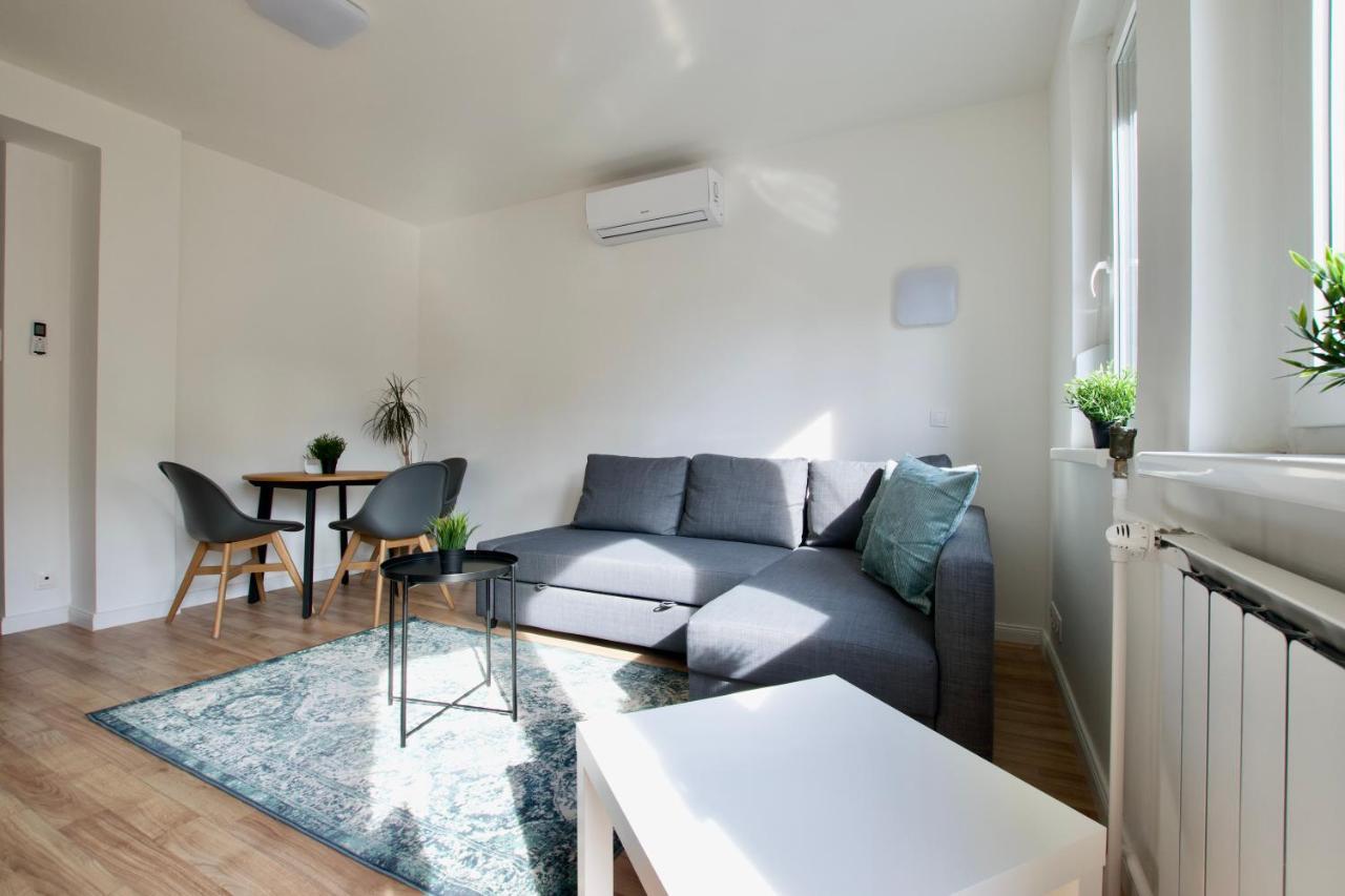 Standard By Hi5 - Dessewffy 37 * Budapest