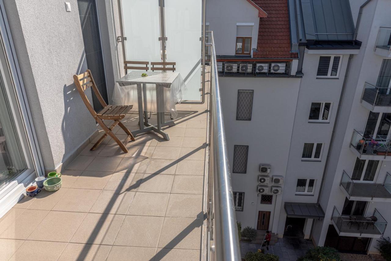 Amphora Luxury With Free Private Parking And Cozy Balcony Apartment Budapest