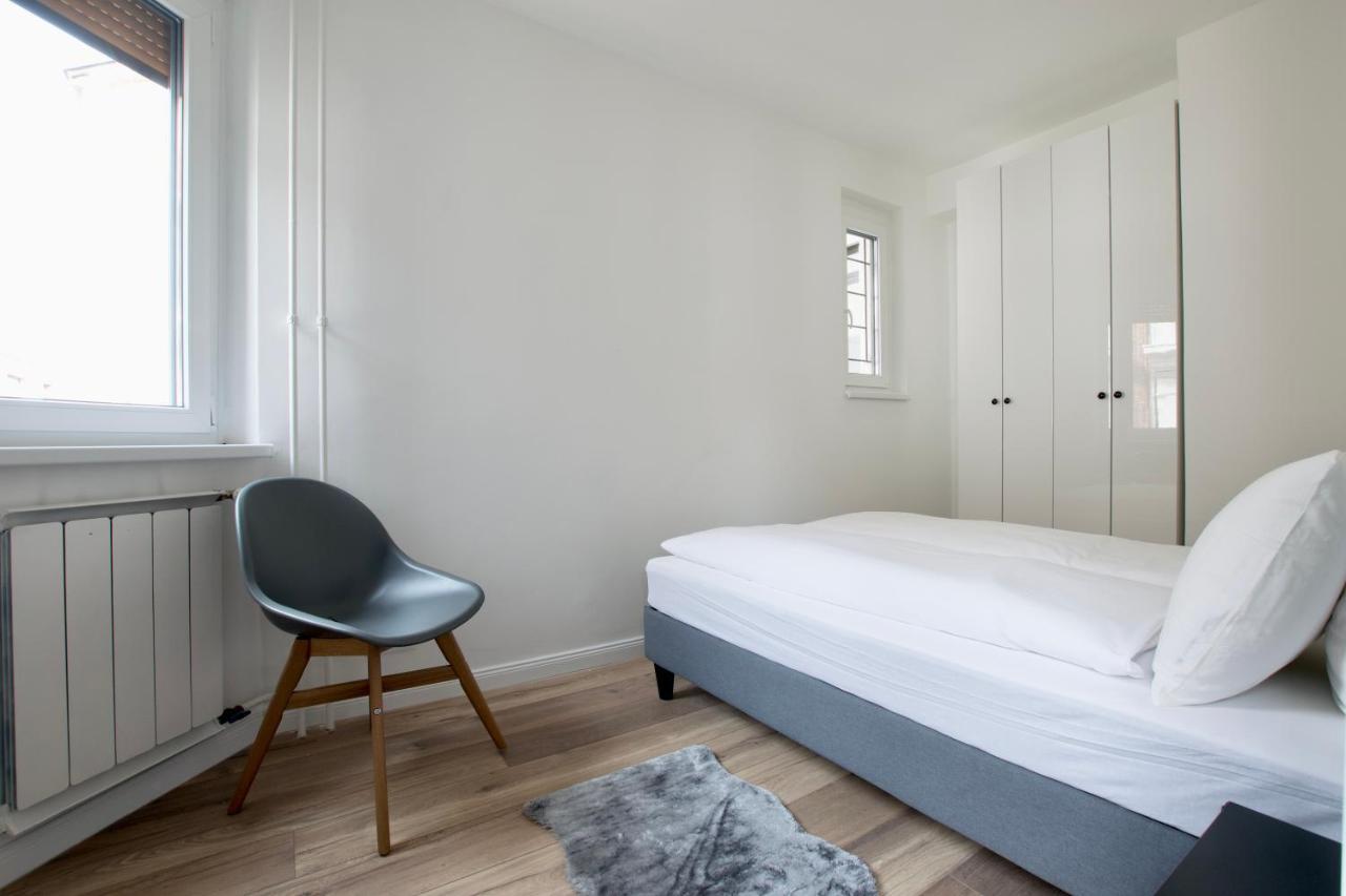 Standard By Hi5 - Dessewffy 37 * Budapest