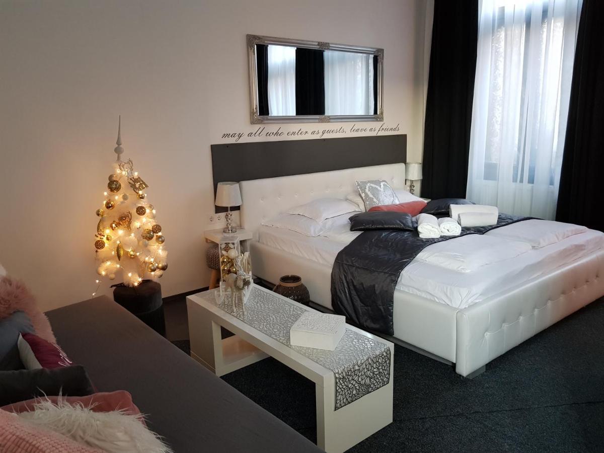 Modern Flat In Center Budapest