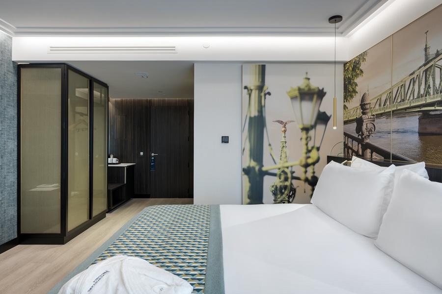 Eurostars Ambassador Hotel