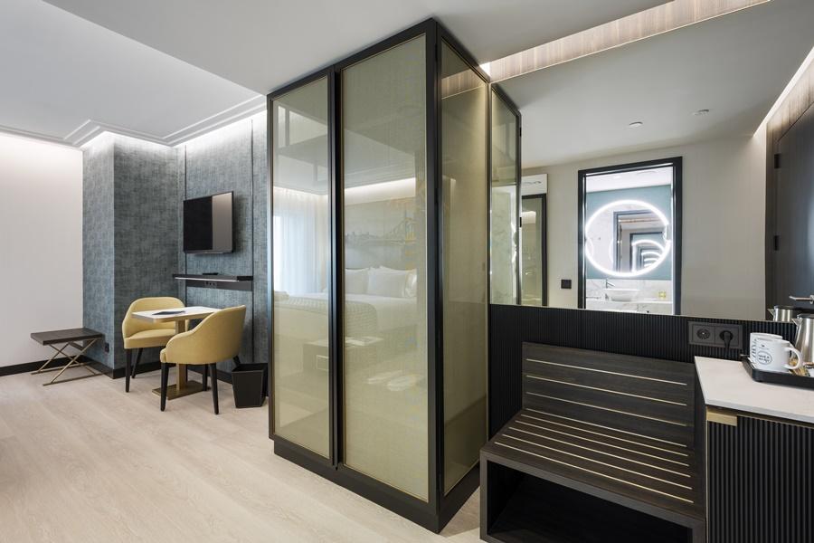 Eurostars Ambassador Hotel