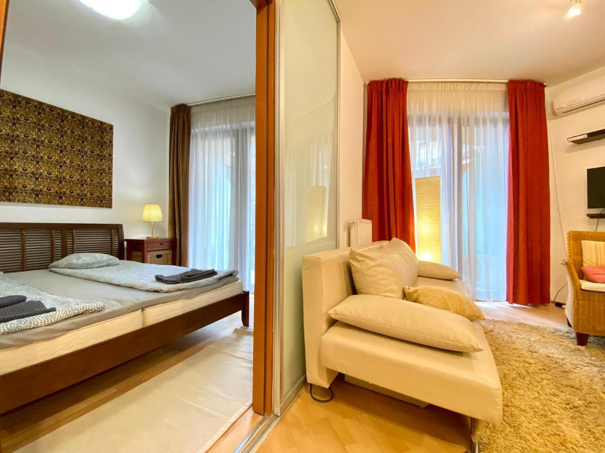 Apartment Downtown Vibe-kiraly I Apts W Private Balcony