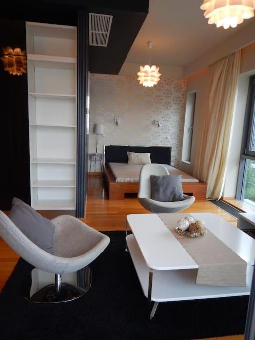 Imádnivaló Medencés Hotellakás Szaunával. Appartement