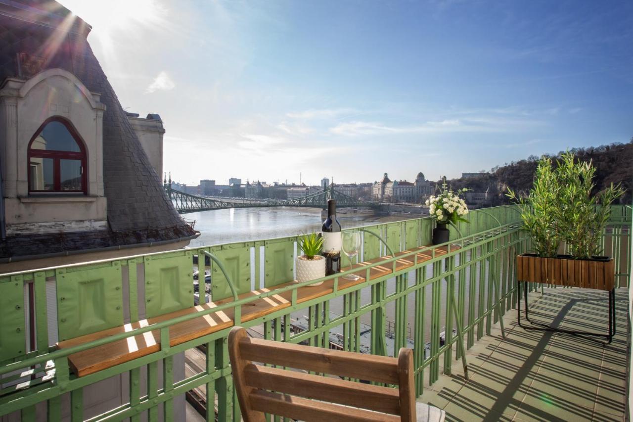 Cute Riverside With Unique Danube View Balcony Budapest