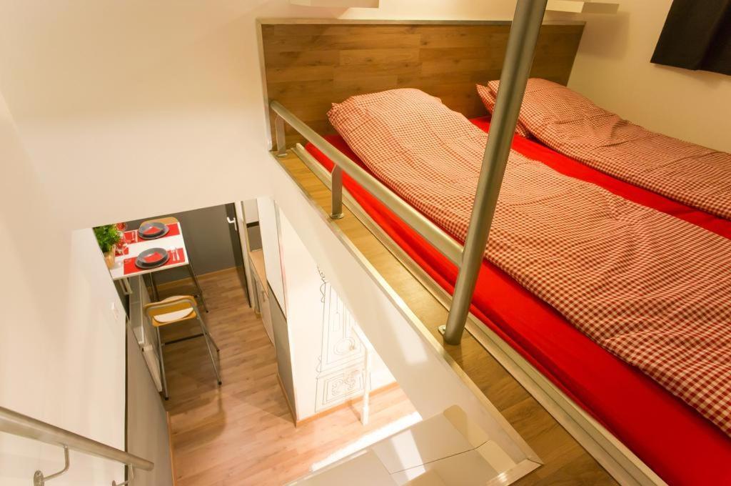 Prime Location Stylish Flats Apartament