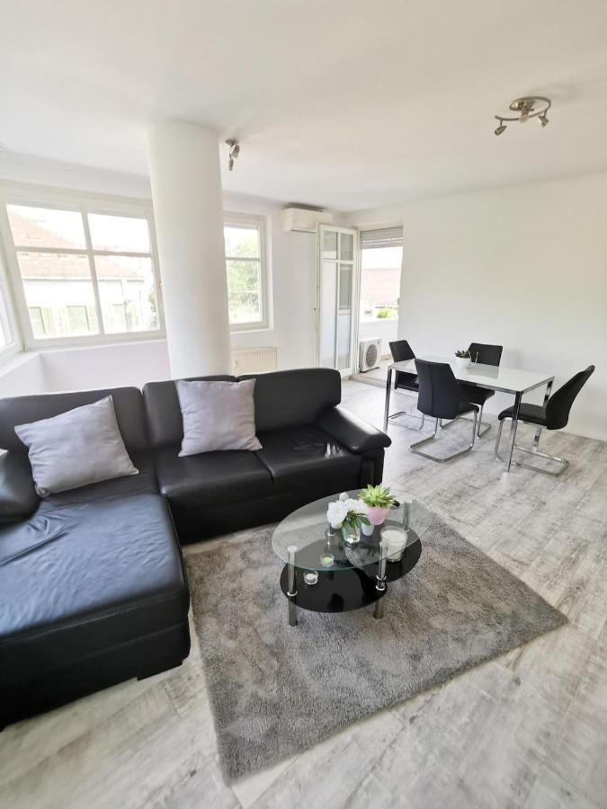Appartement Bright, Spacious 3 Bedroom, Garage Boedapest