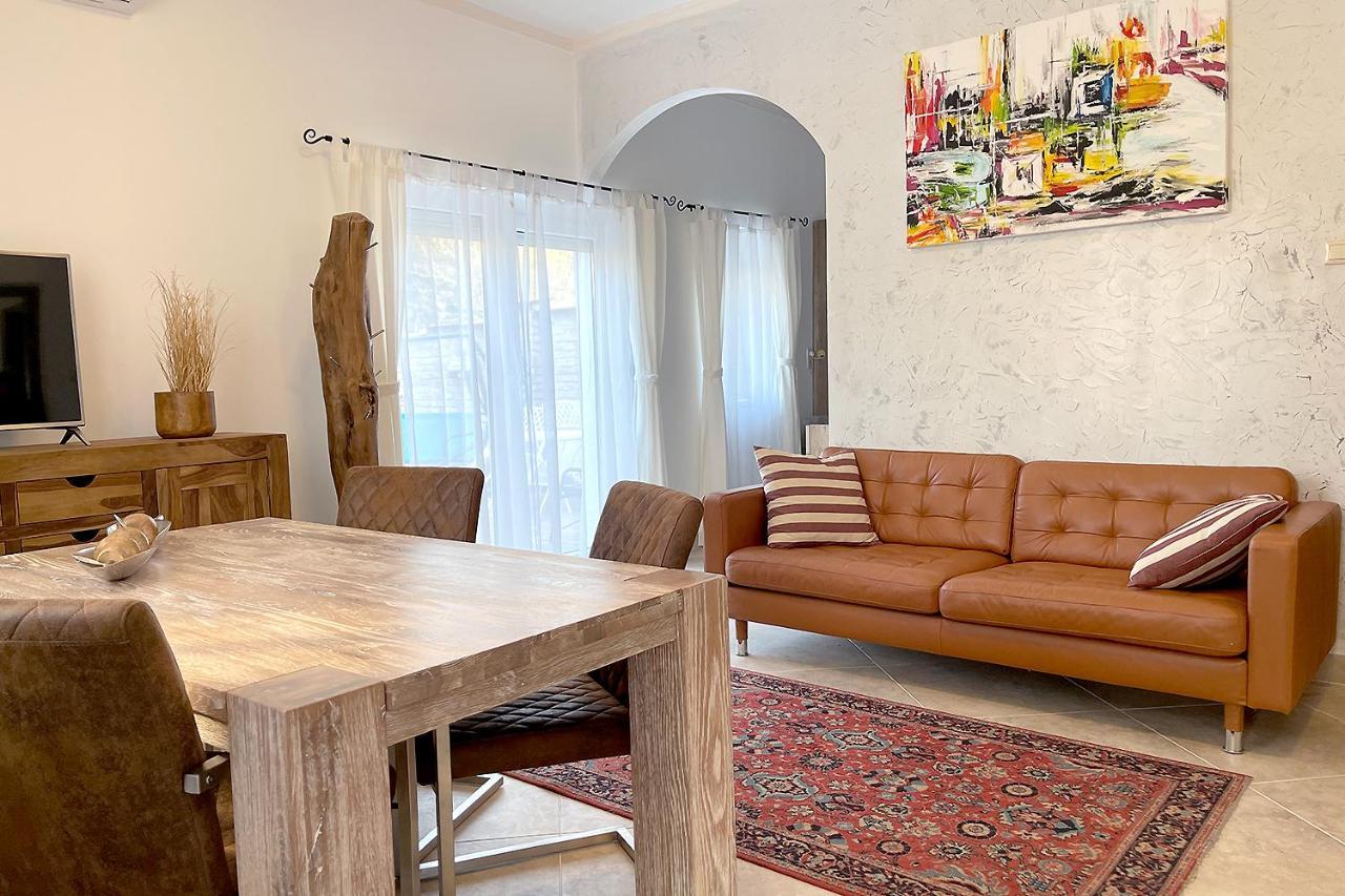 Full 2bdr Garden House Near To Downtown Metro Free Parking Pensionat