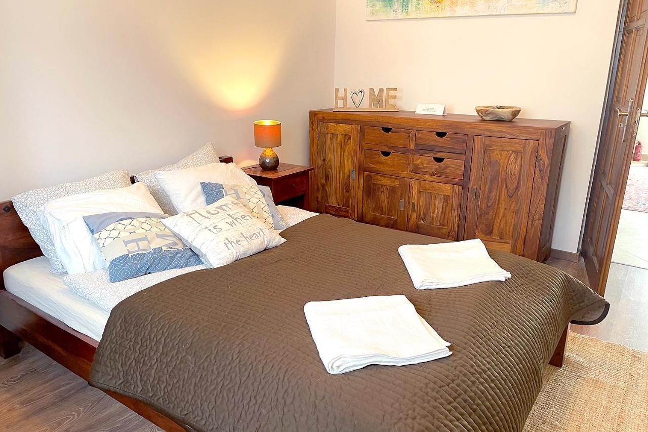 Full 2bdr Garden House Near To Downtown Metro Free Parking Pensionat