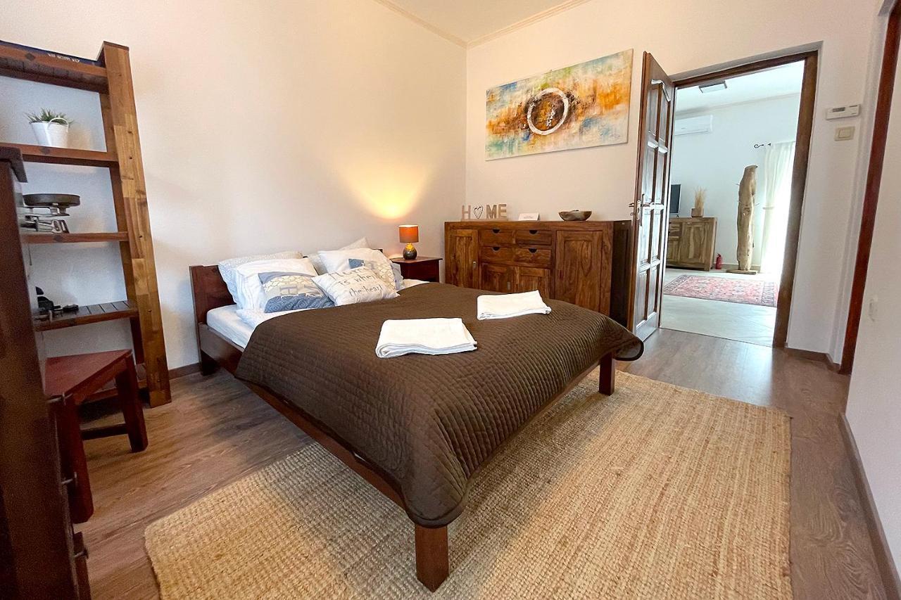 Full 2bdr Garden House Near To Downtown Metro Free Parking