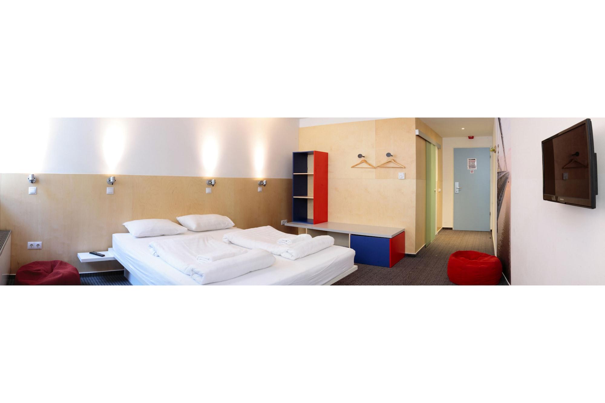 Maverick Soho Hostel