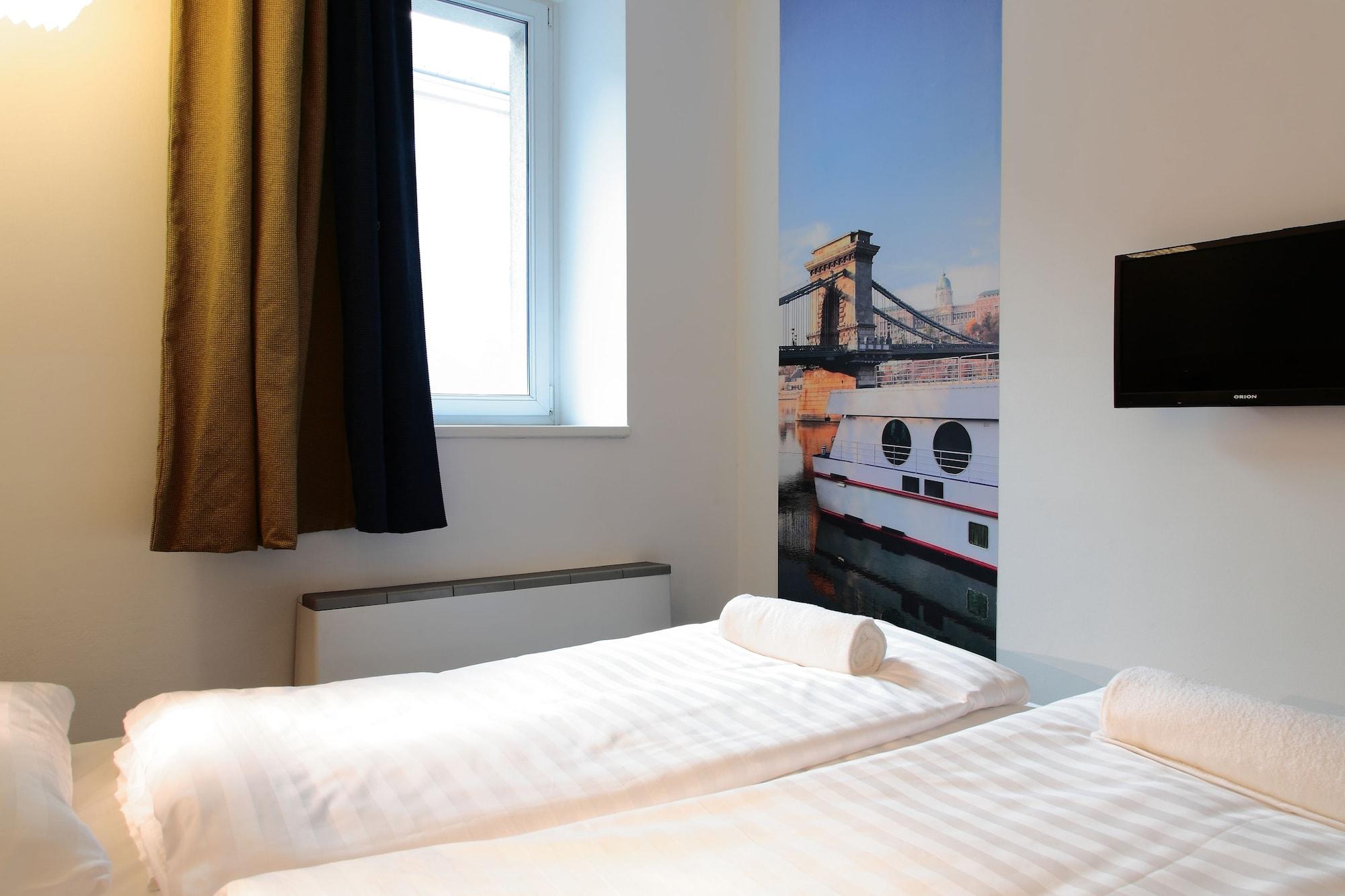 Maverick Soho Hostel