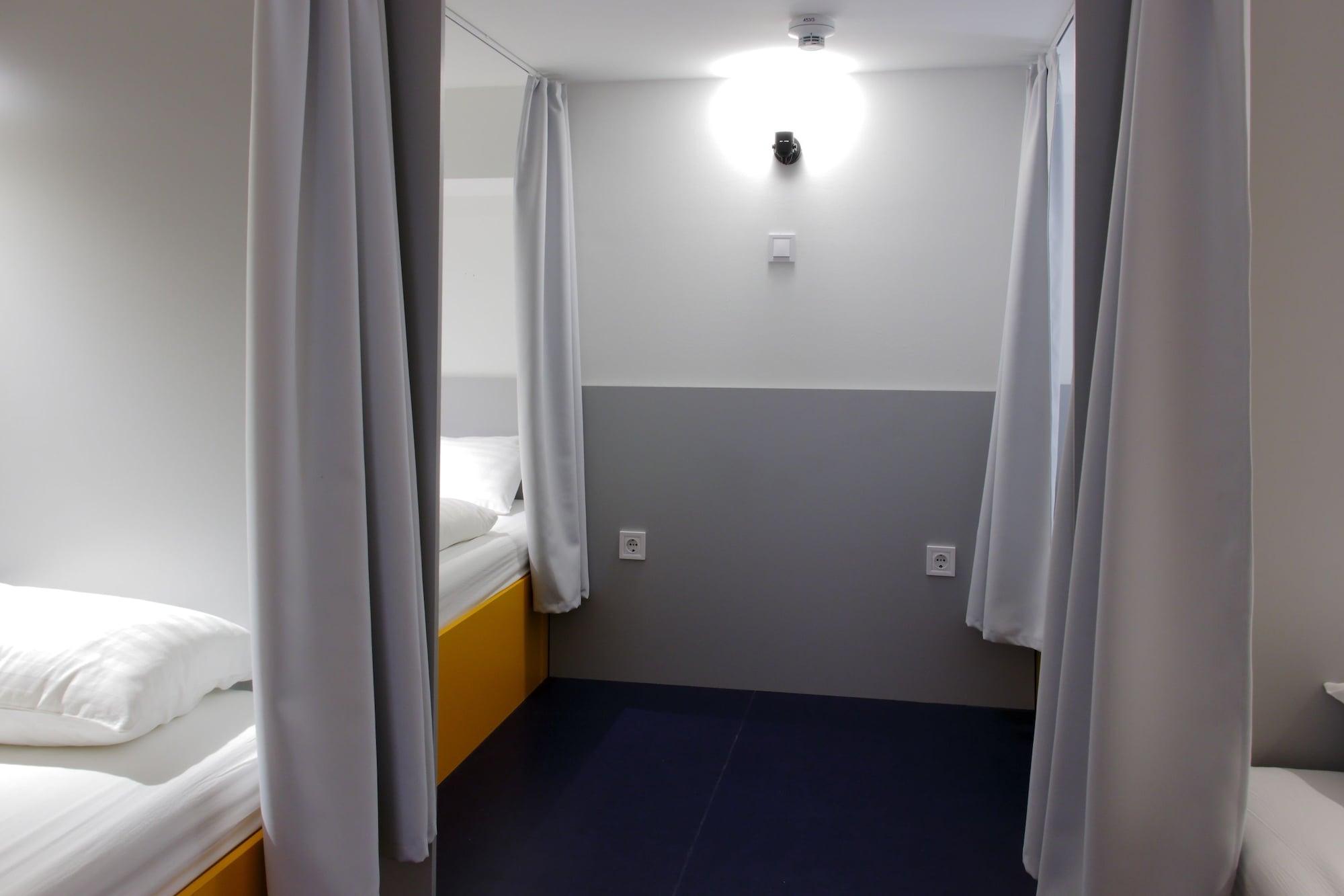 Maverick Soho Hostel *