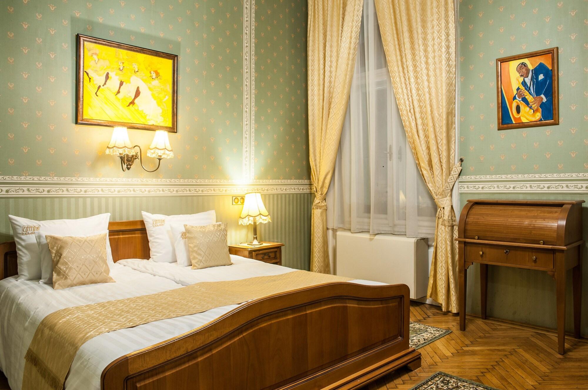 Cotton House 4*