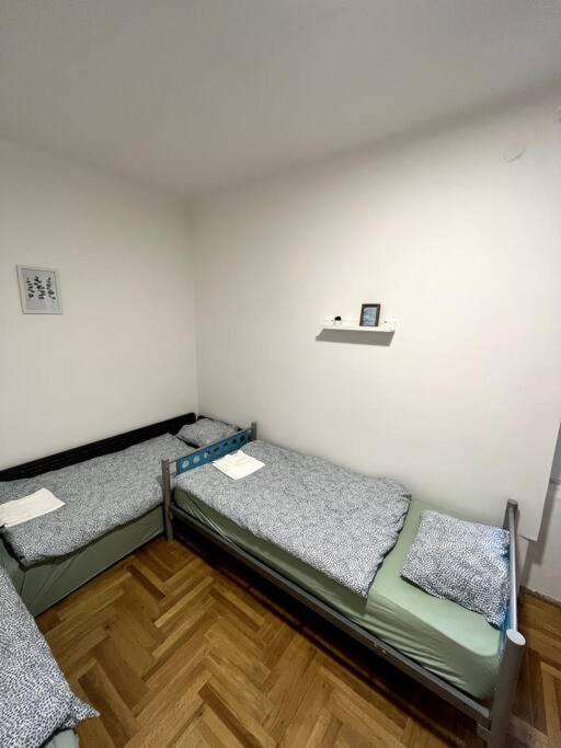 Apartament Hangulatos Lakas Zold Ovezeteben *