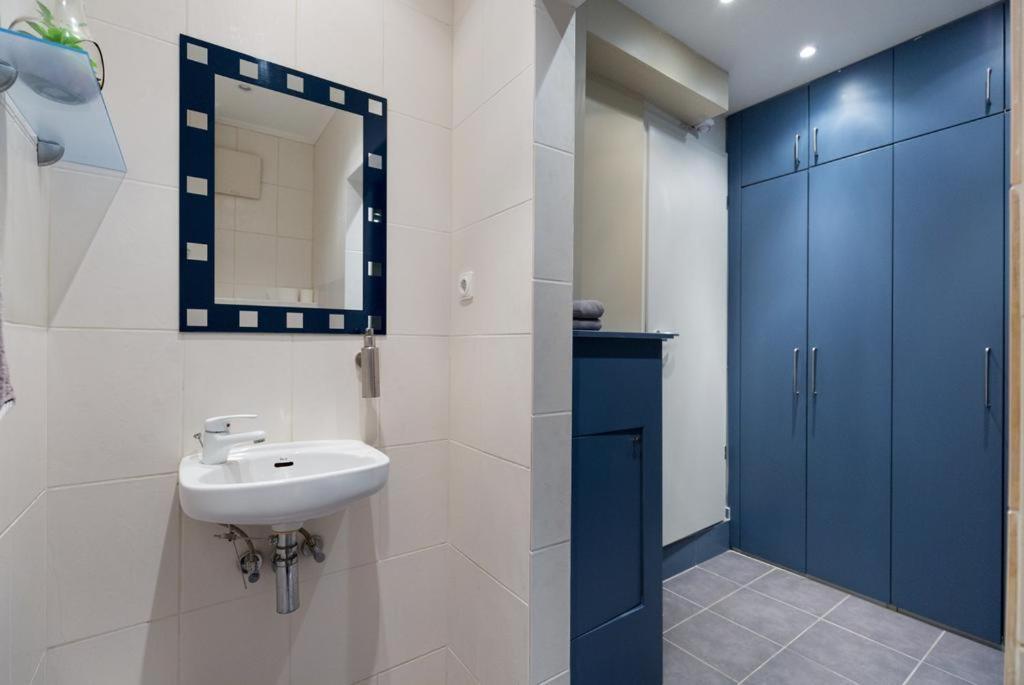 Space In Gozsdu Apartment Budapest