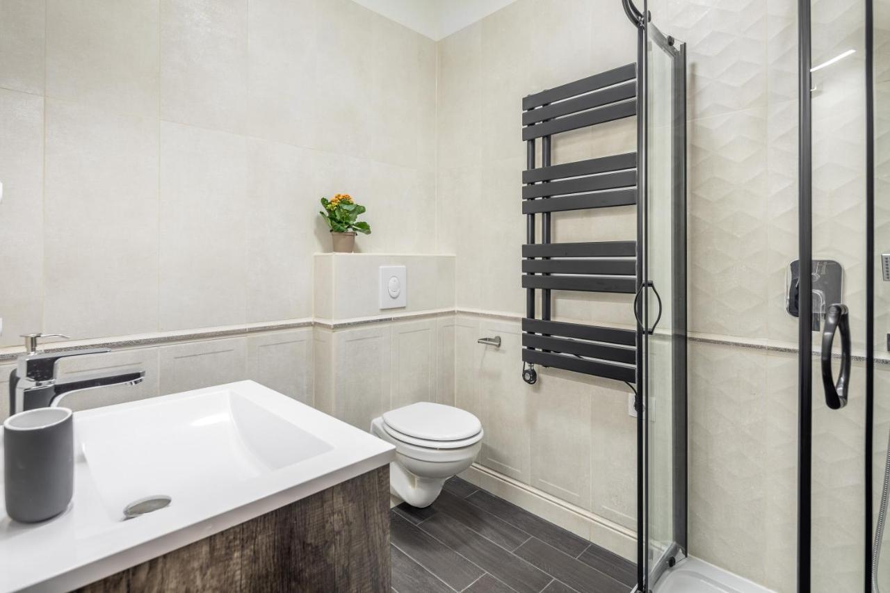 Luxurious 2min Walk To Basilica Apartment *