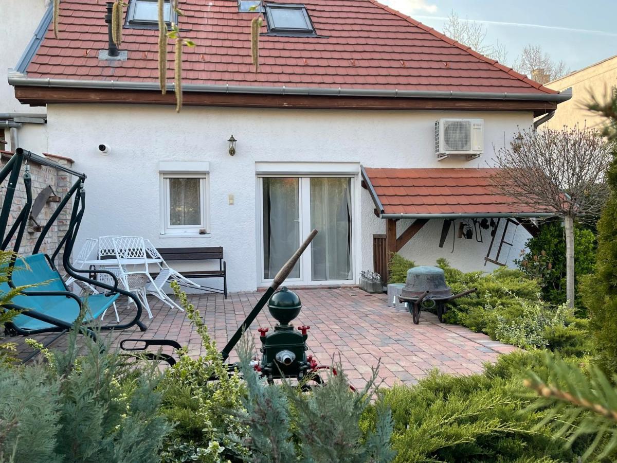 Penzion Full 2bdr Garden House Near To Downtown Metro Free Parking