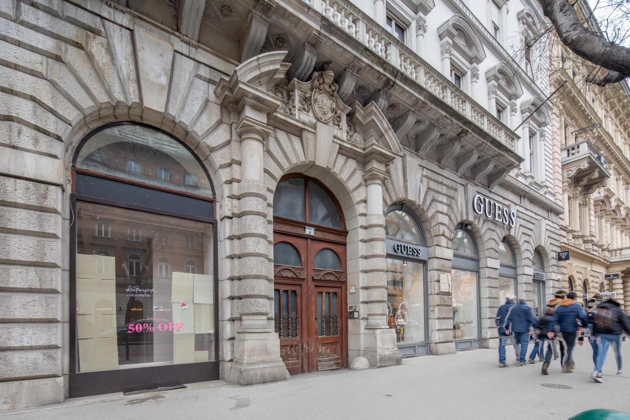 Luxurious 2min Walk To Basilica Apartment Budapest