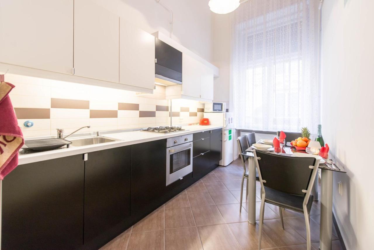 Apartment Center