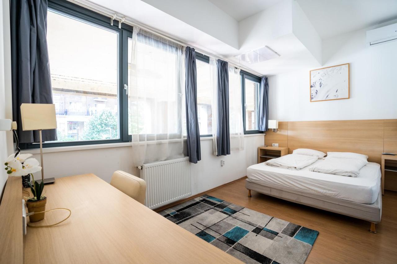 Hostal Wow