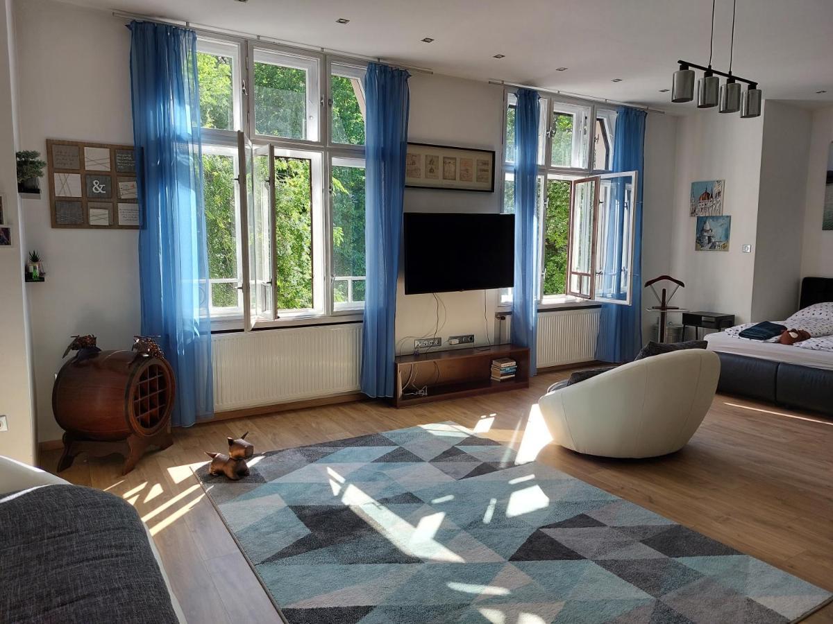 Sunny At The Castle Appartement *
