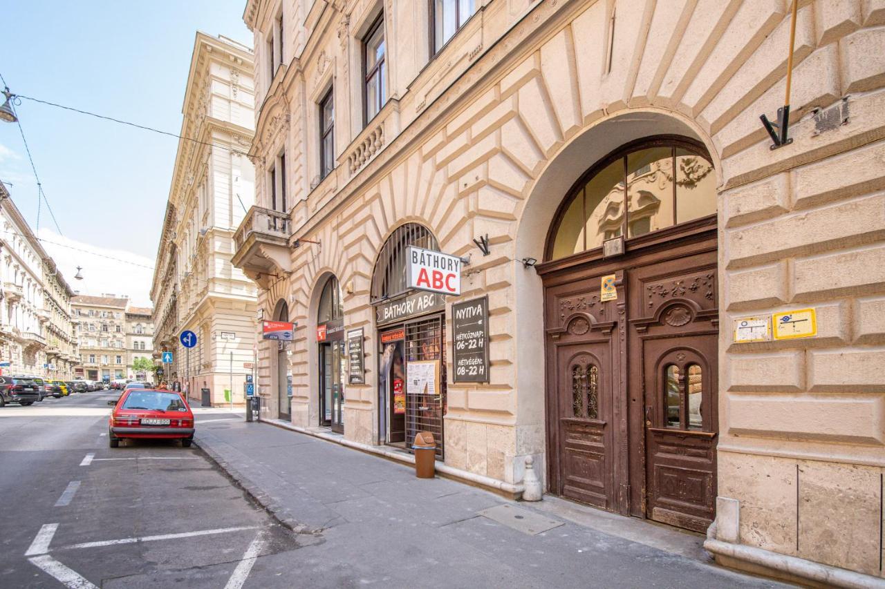 Center Apartment