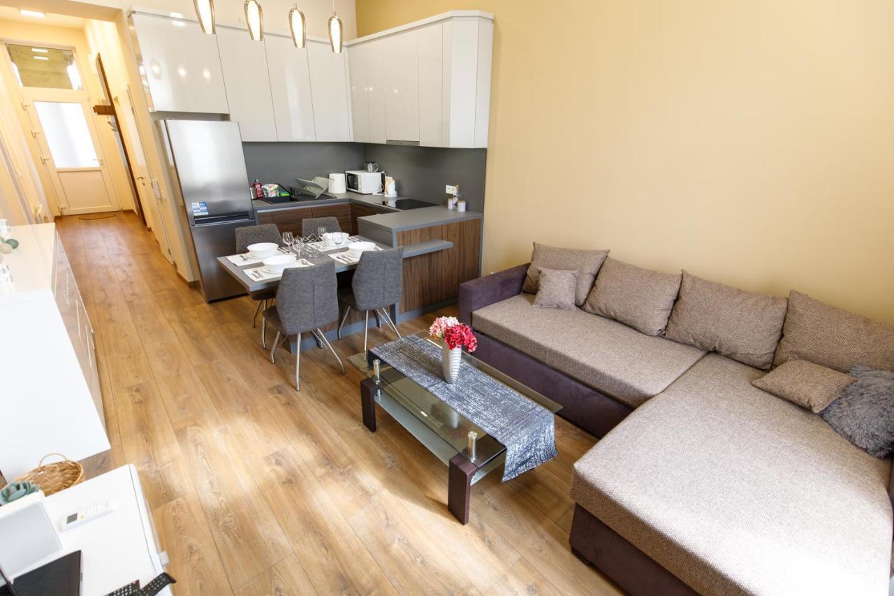 Apartment A37 Awesome *