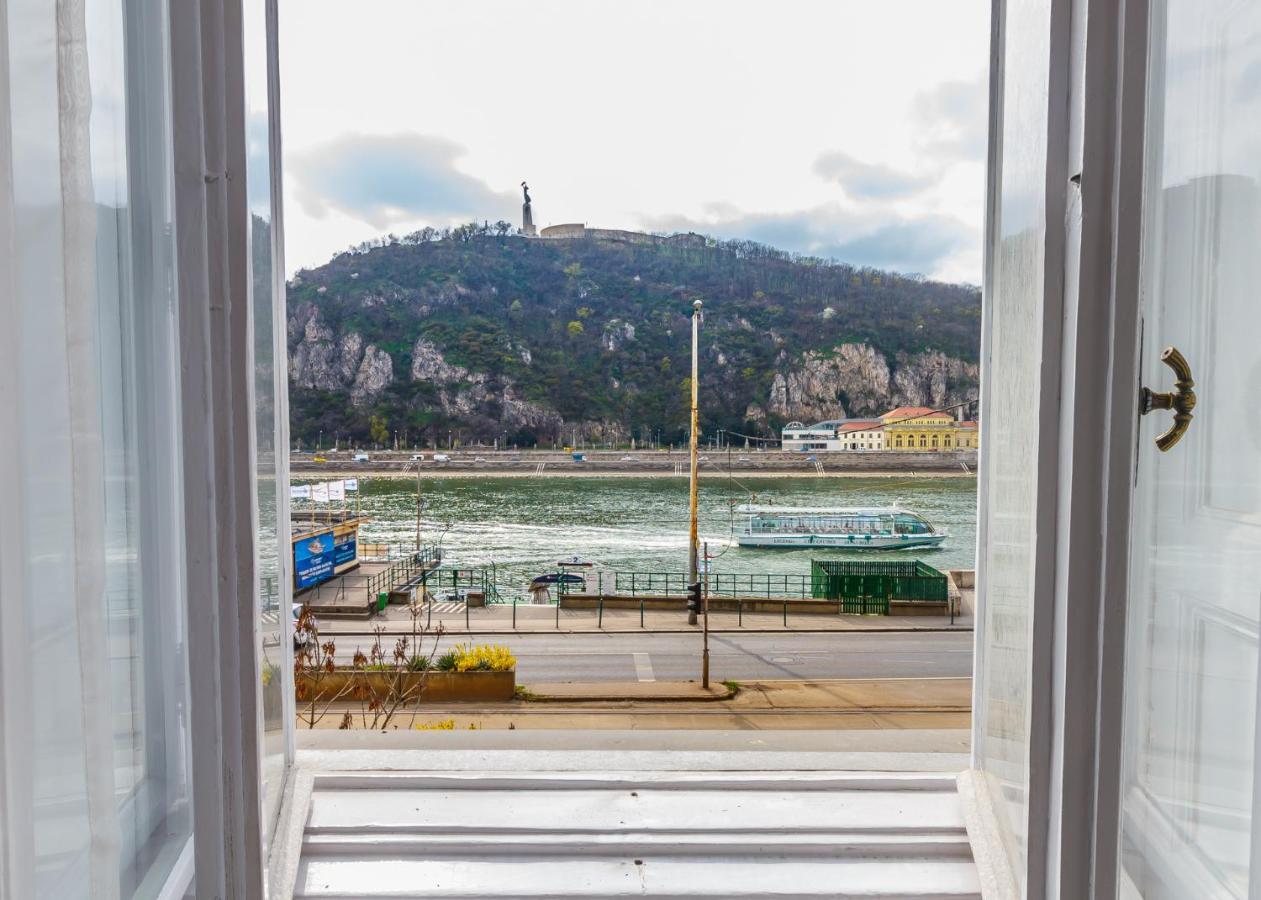 Spacious Riverside Residency - Magnificent View Budapest
