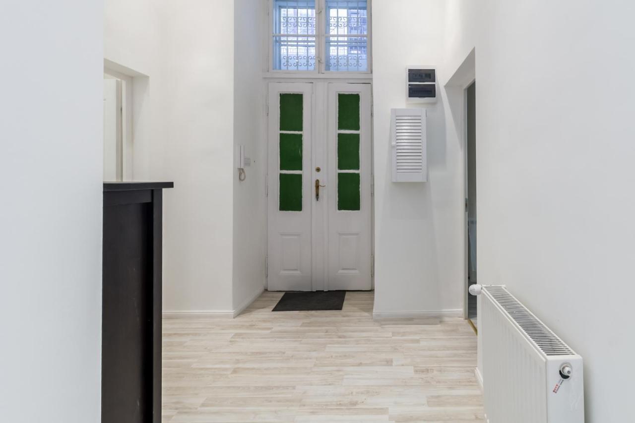 Spacious Riverside Residency - Magnificent View Apartment Budapest