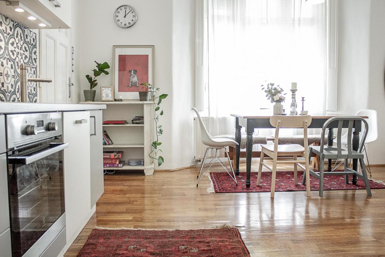 Charming And Unique With Balcony By The Great Synagogue *