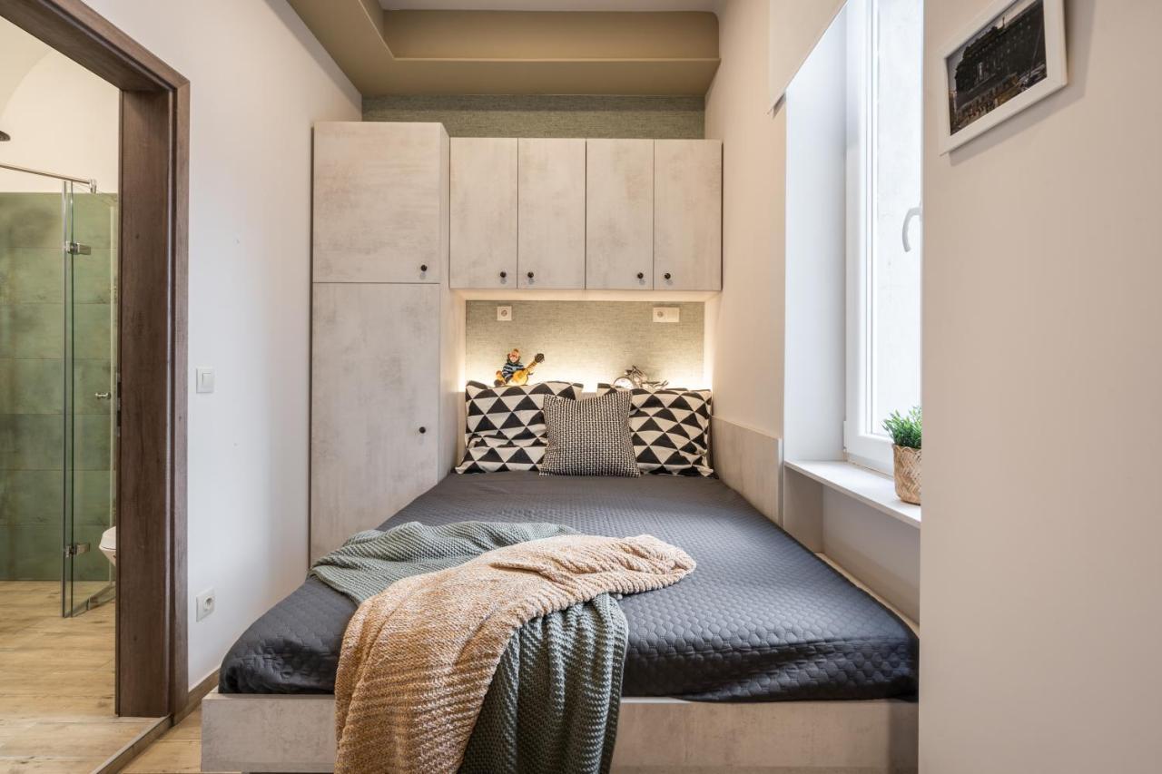 Galaxy Apartment