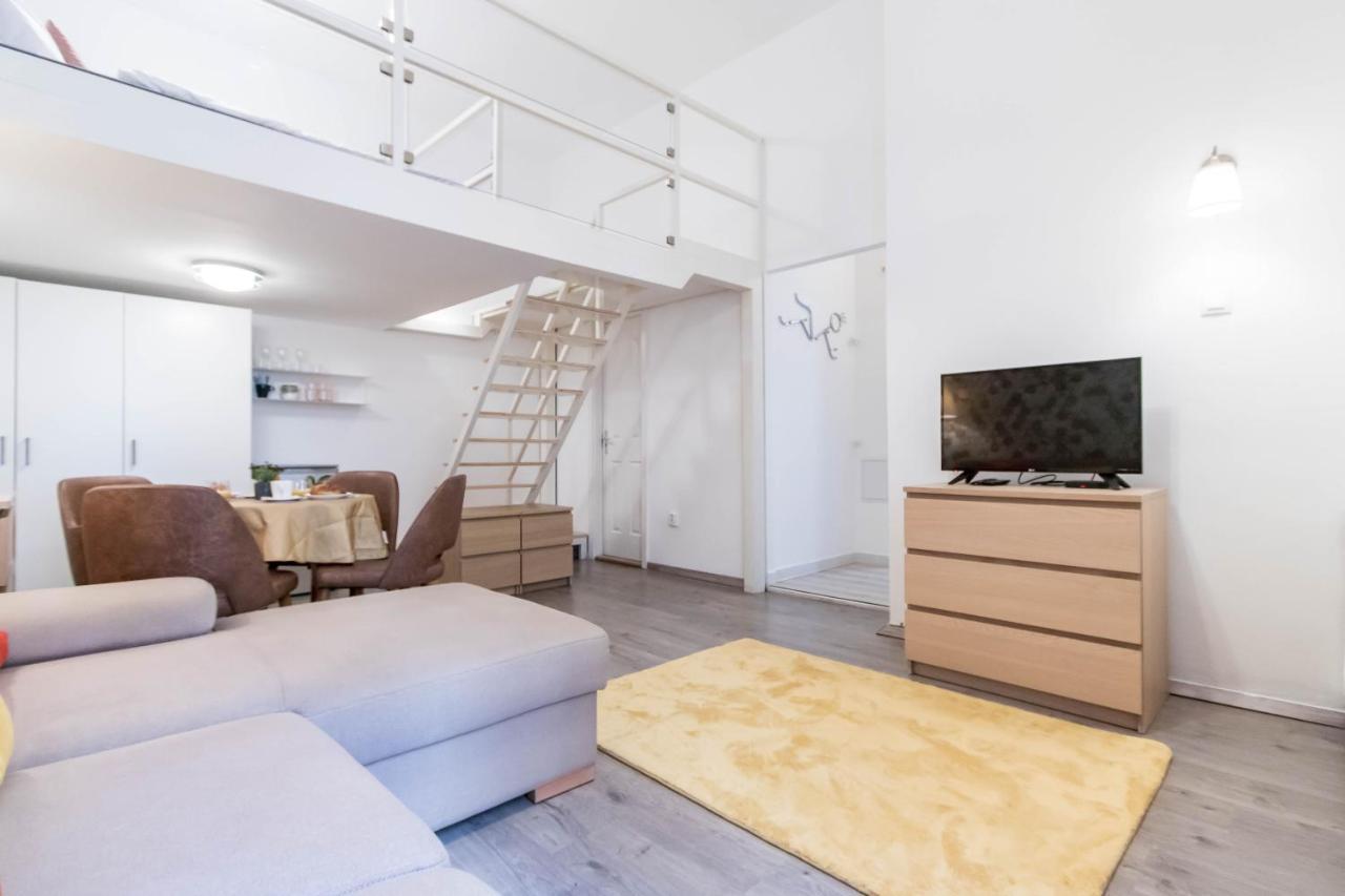 Apartman Leda's Next To The Danube And Fashion Street