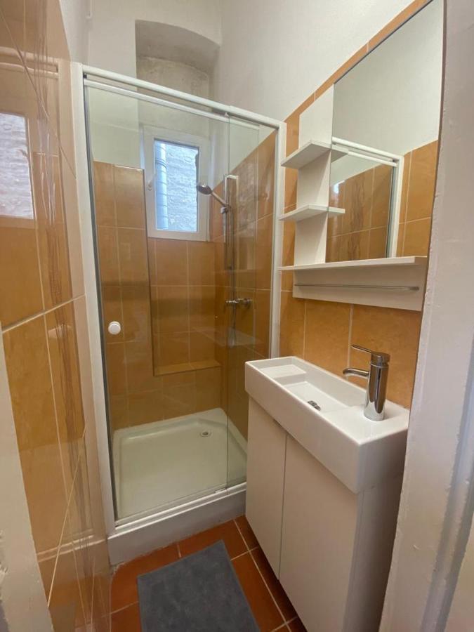 Ac With Free Parking At Acacia St, Center Apartment