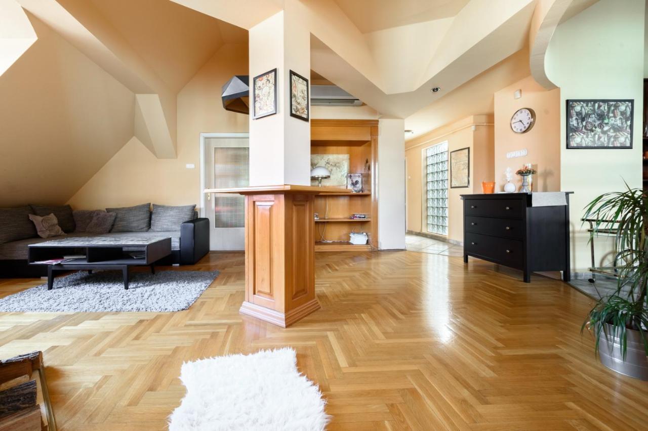View To The Roofs Luxury With 2 Bedrooms Budapest