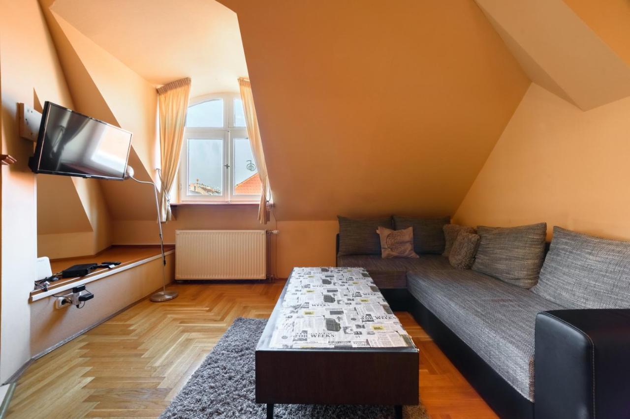 View To The Roofs Luxury With 2 Bedrooms Budapest