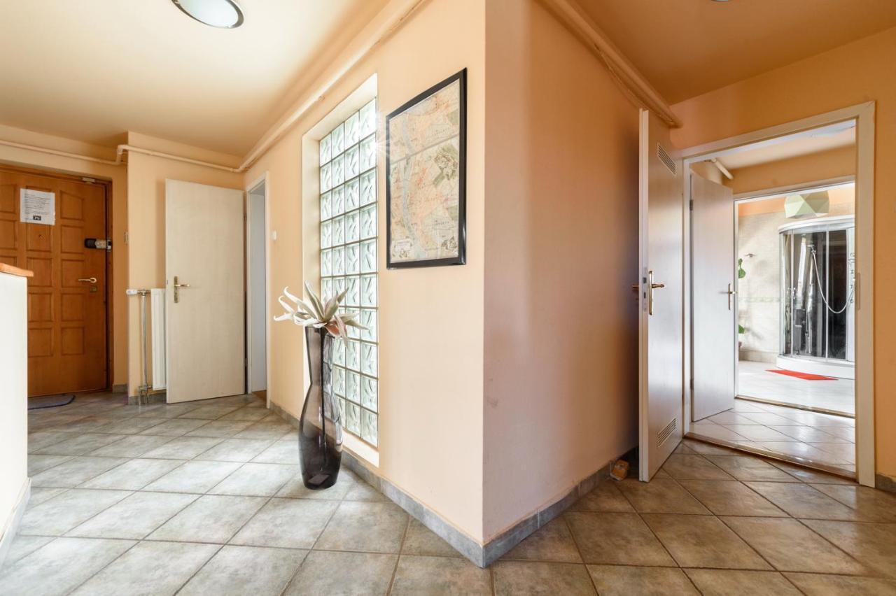 Appartement View To The Roofs Luxury With 2 Bedrooms