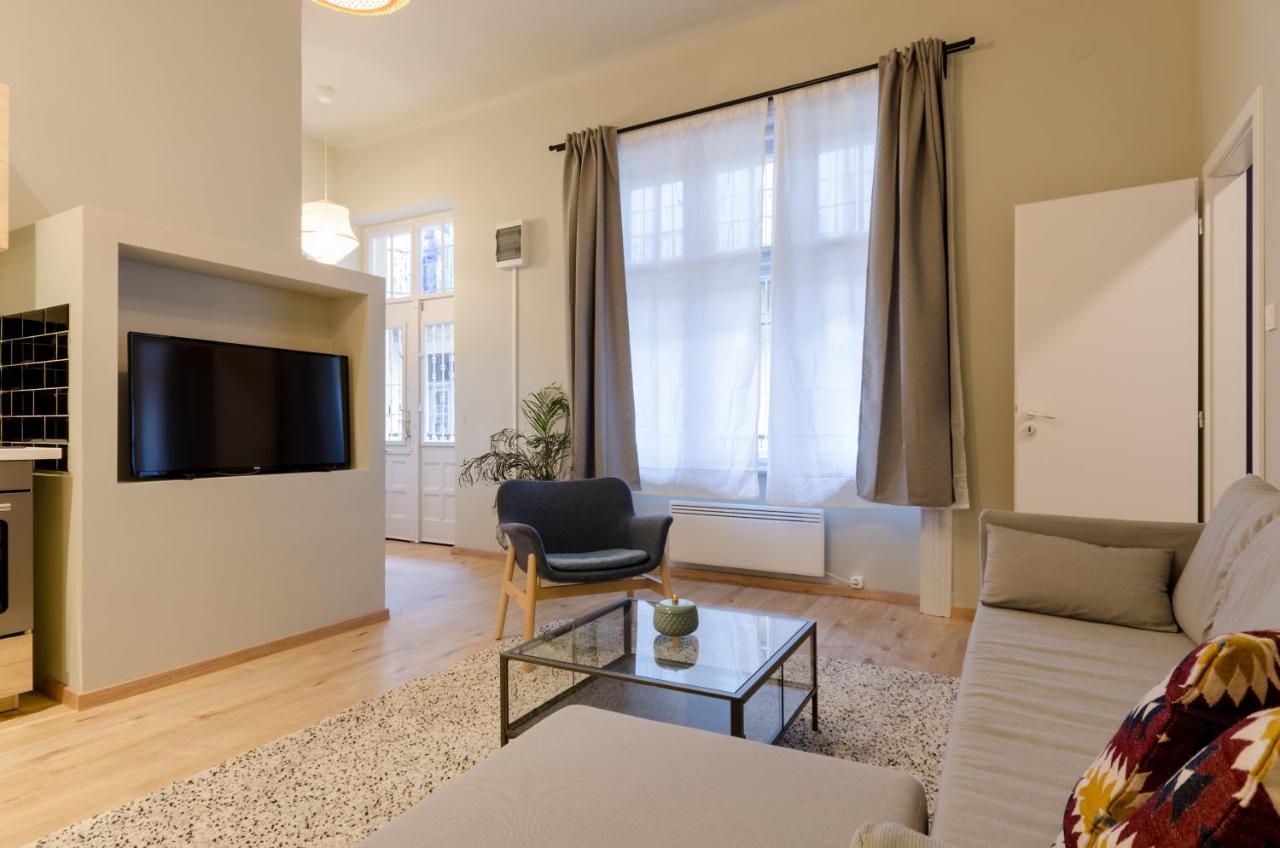 Deluxe In Party District. Ak2b Apartamento *