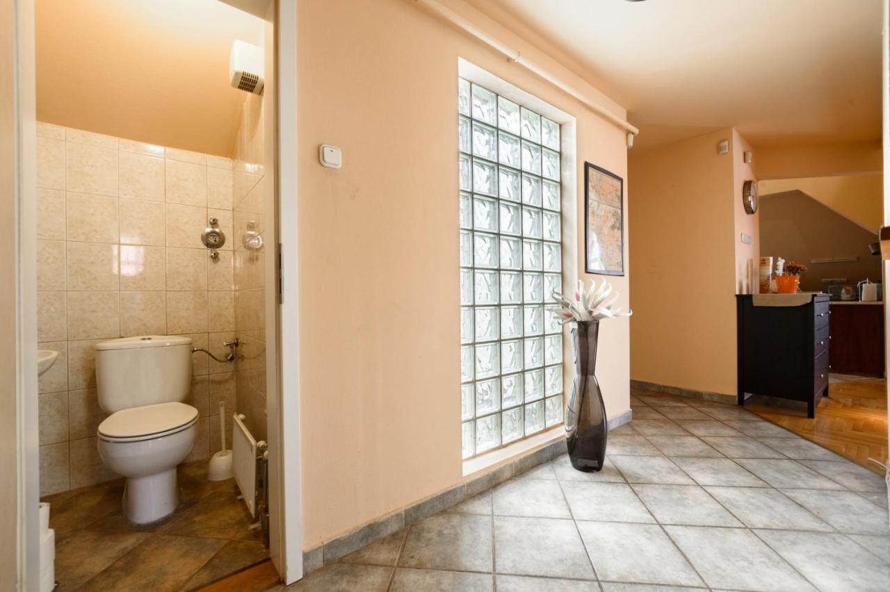 View To The Roofs Luxury With 2 Bedrooms Appartement Budapest