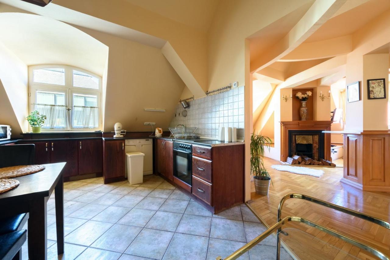 View To The Roofs Luxury With 2 Bedrooms *