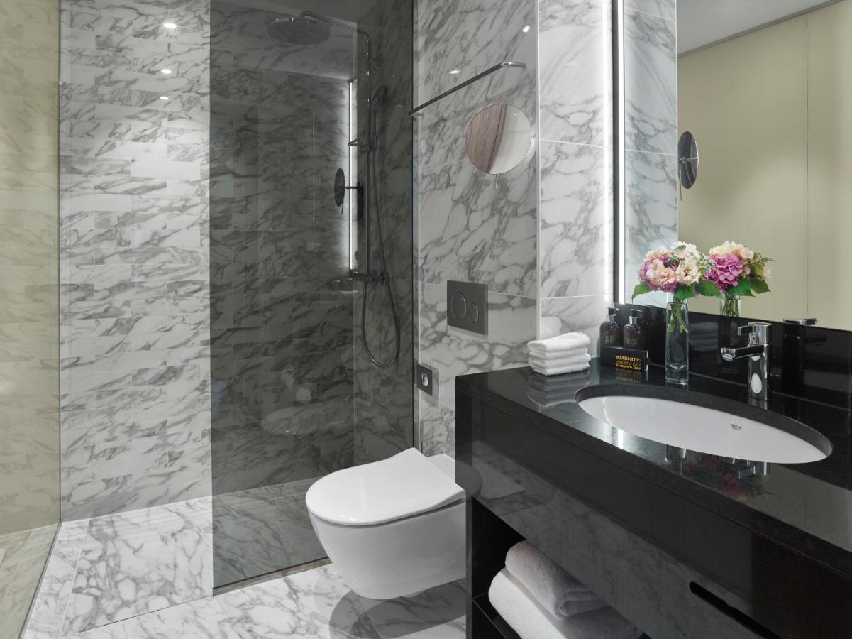 Est Grand Savoy Hotel