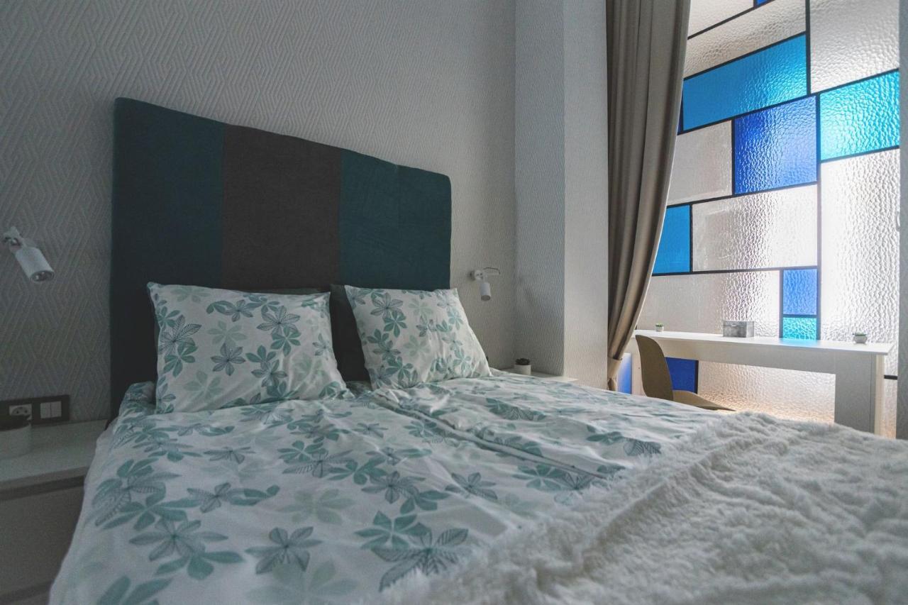 Luxury Gold 2 Bedroom
