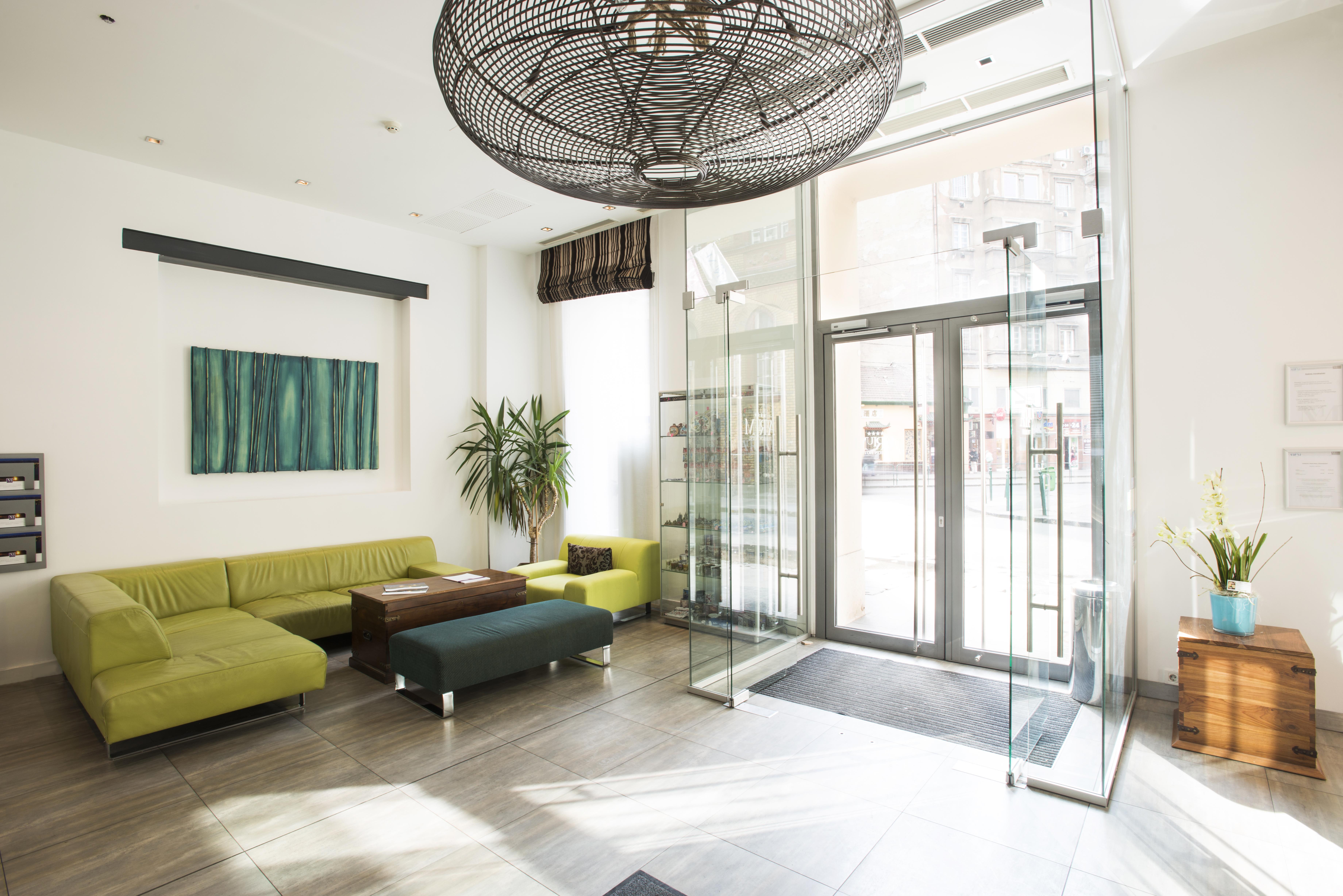 Hotel Atrium Fashion 4*