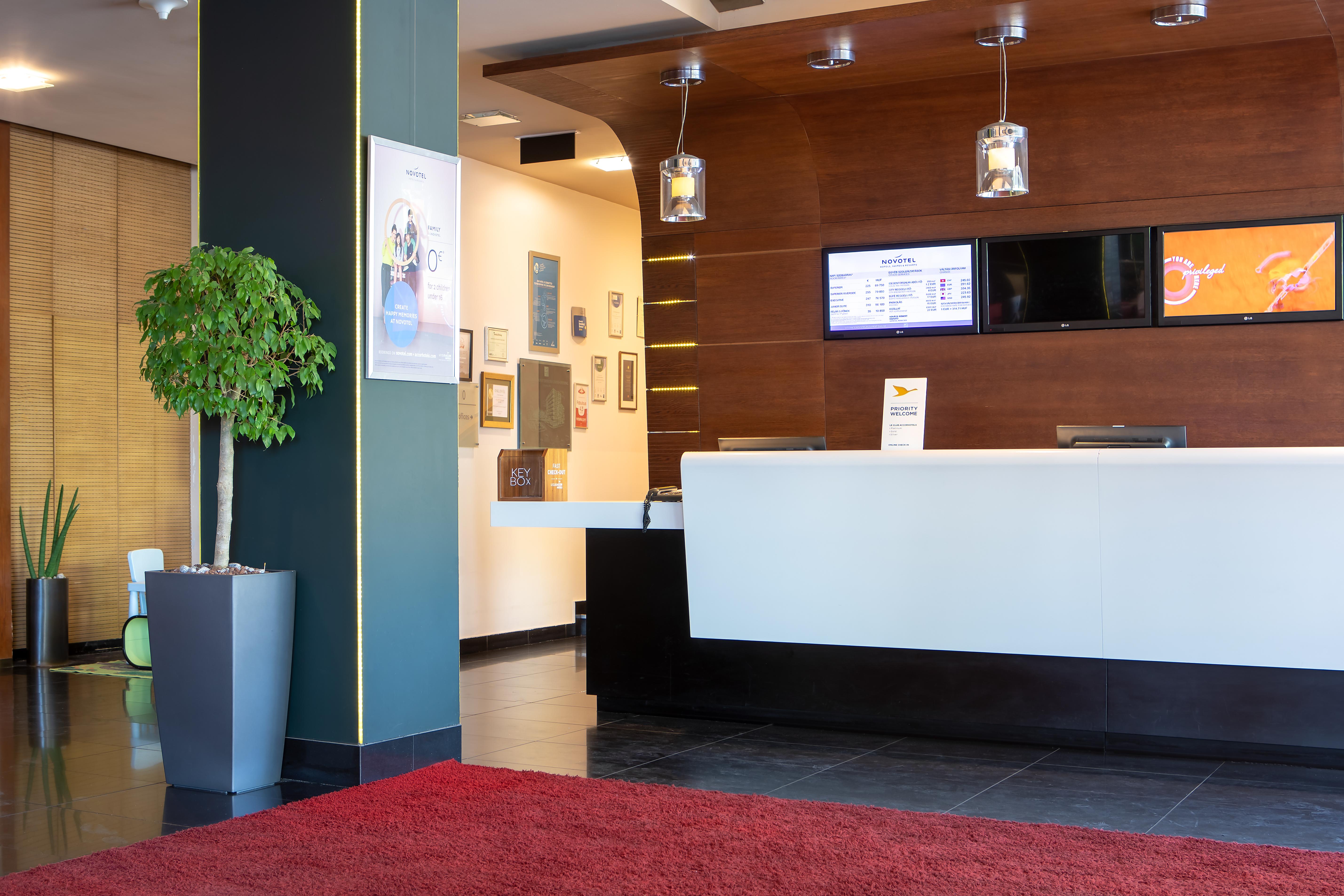 Hotel Novotel Danube 4*