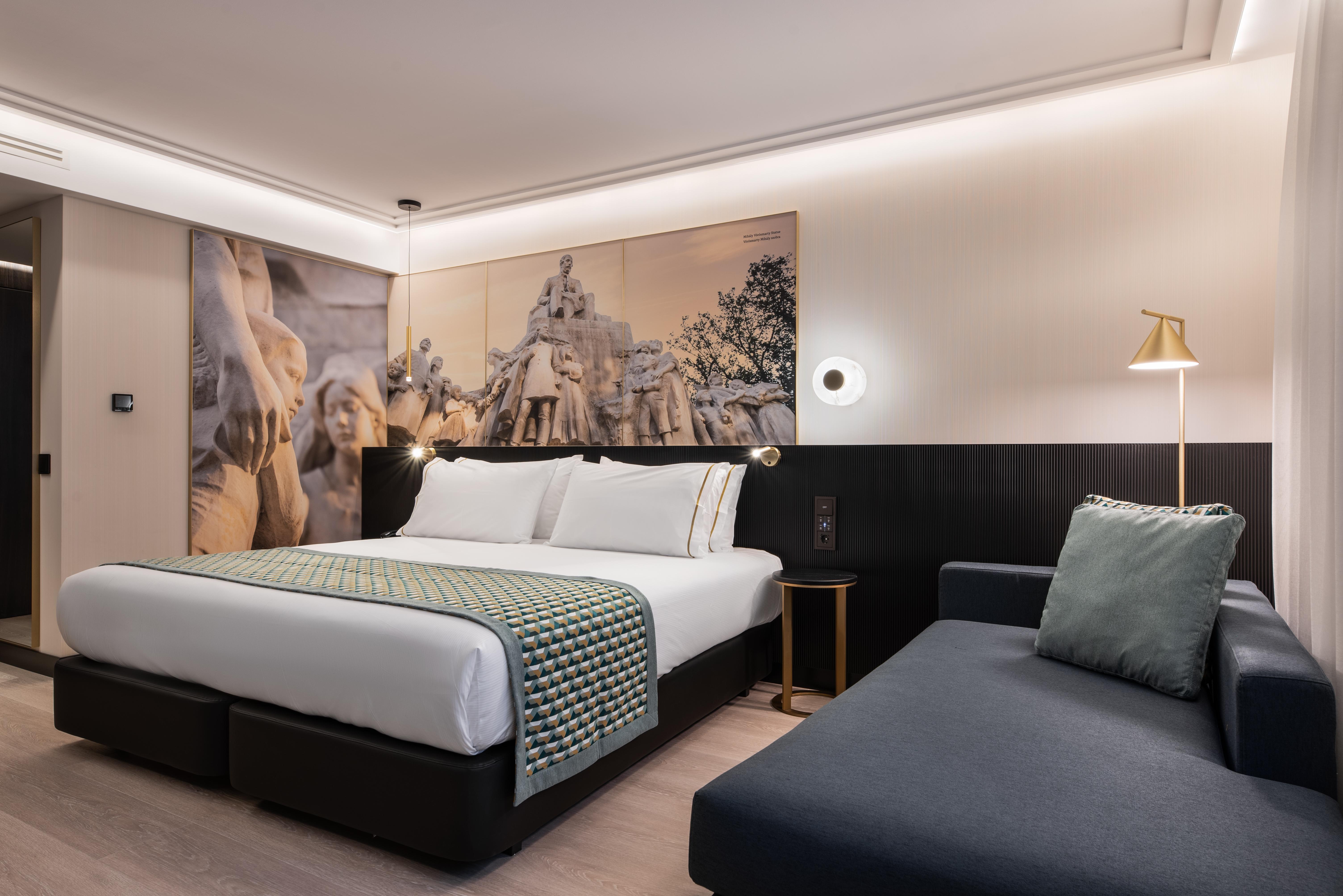Eurostars Ambassador Hotel 4*