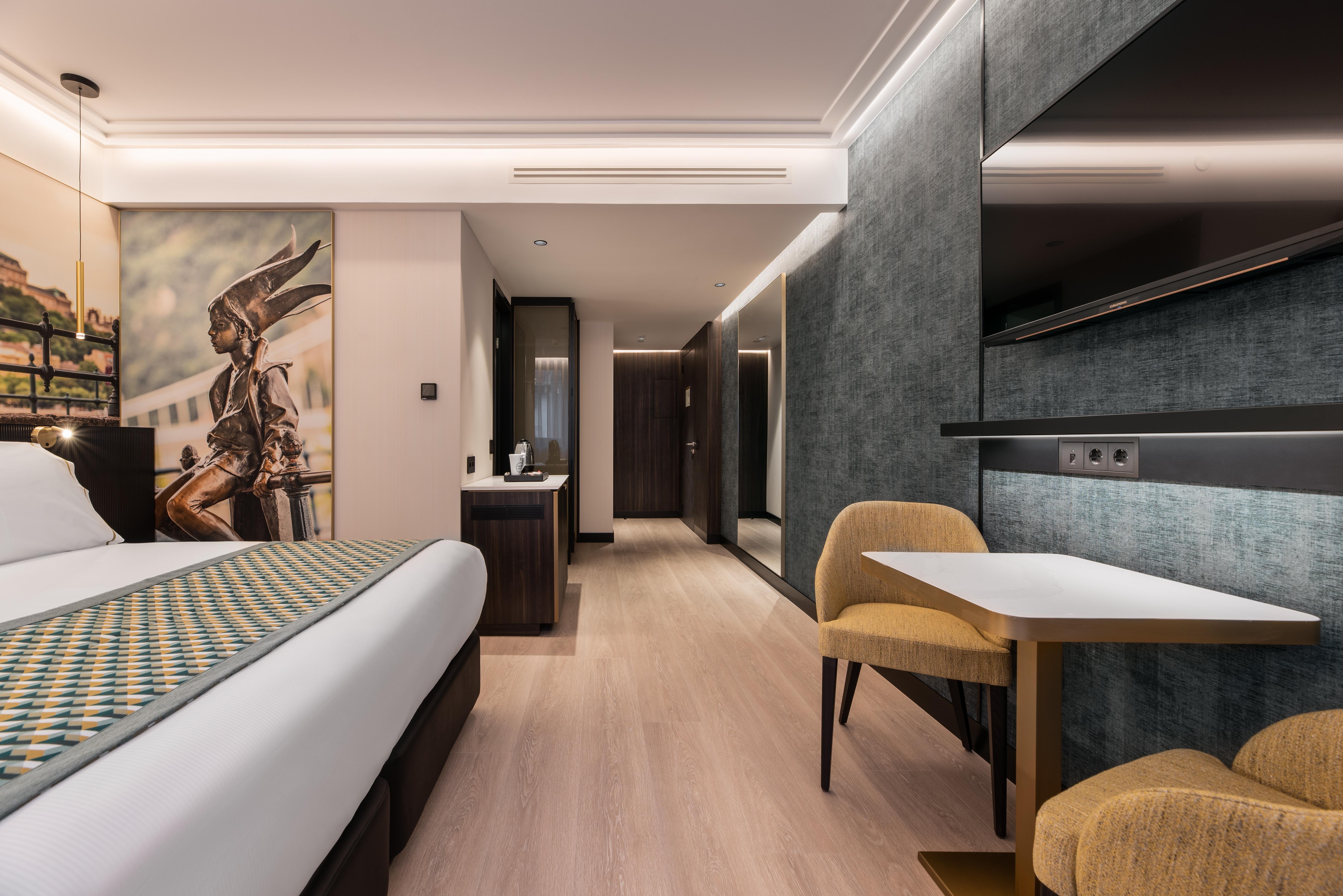 Eurostars Ambassador Hotel